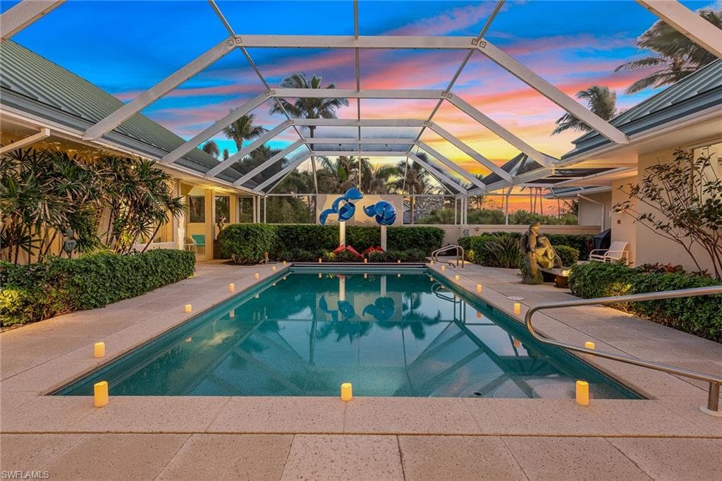 30 3rd Ave S, Naples, FL 34102-36