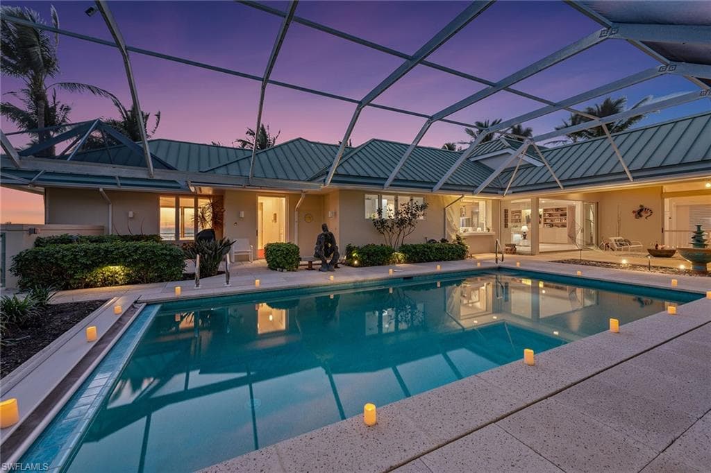30 3rd Ave S, Naples, FL 34102-37