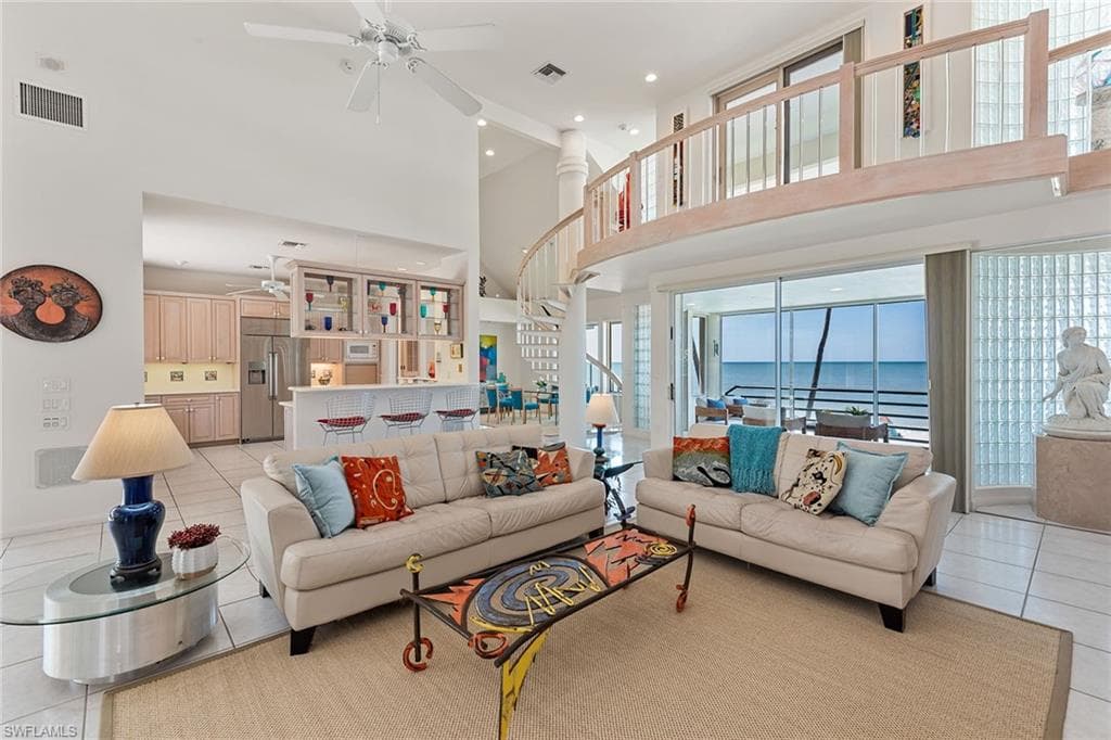 30 3rd Ave S, Naples, FL 34102-7
