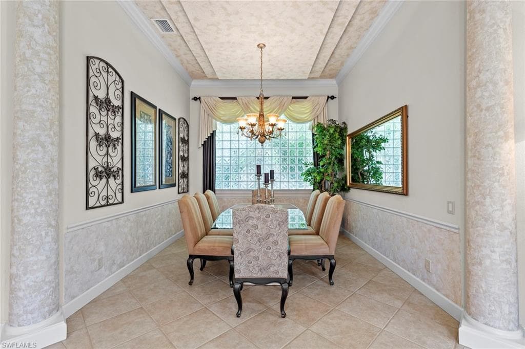 1438 Via Portofino, Naples, FL 34108-20