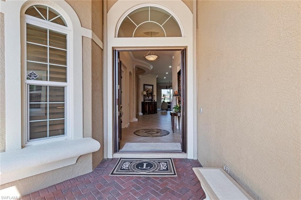 1438 Via Portofino, Naples, FL 34108-3