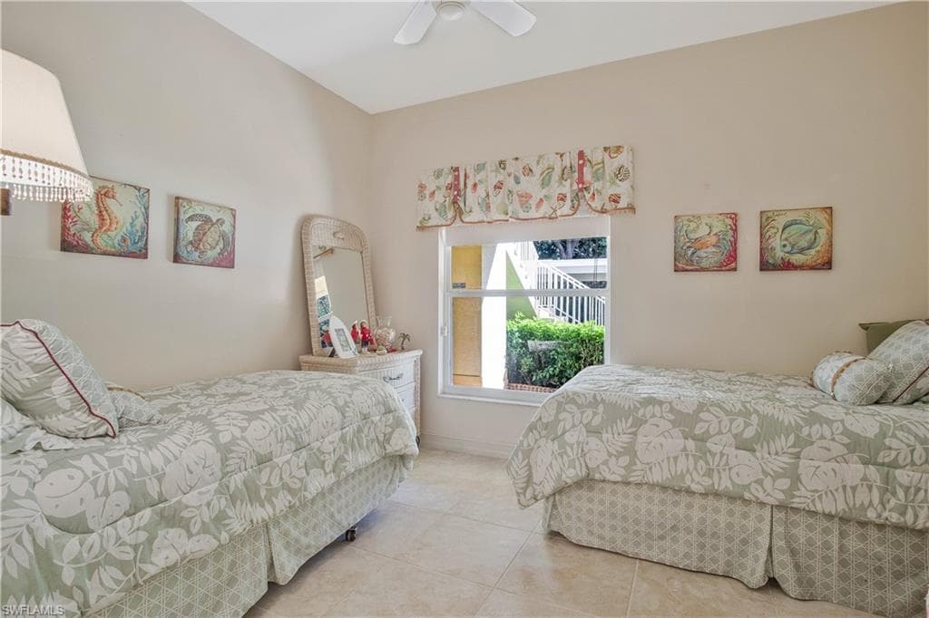 1015 Tarpon Cove Dr 1403, Naples, FL 34110-15