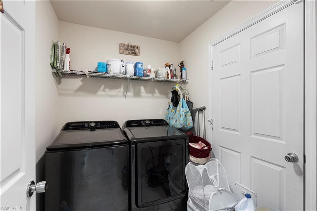 1015 Greenwood Ave, Lehigh Acres, fl 33972-10