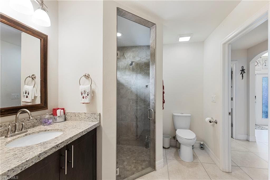 1015 Greenwood Ave, Lehigh Acres, fl 33972-14