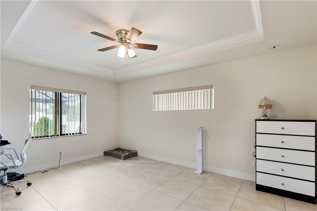 1015 Greenwood Ave, Lehigh Acres, fl 33972-19