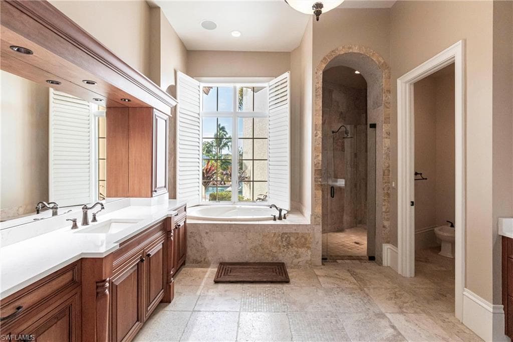 1801 Kingfish Rd, Naples, FL 34102-15