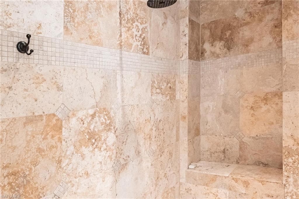 1801 Kingfish Rd, Naples, FL 34102-18