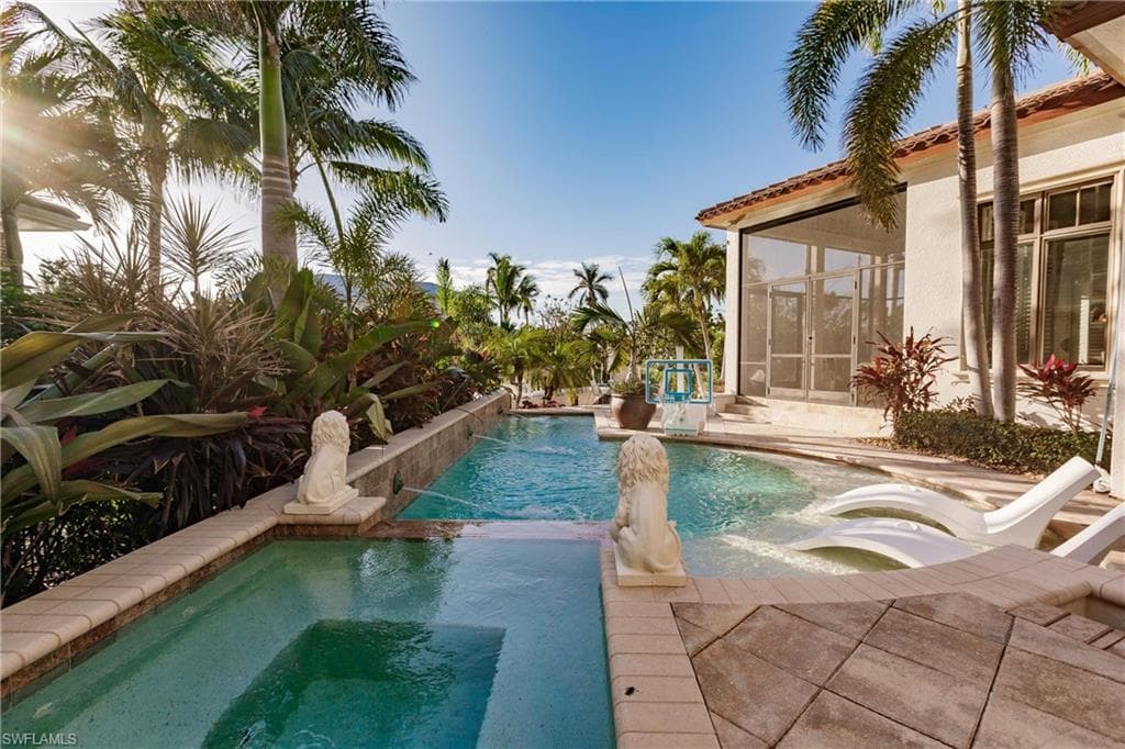 1801 Kingfish Rd, Naples, FL 34102-30