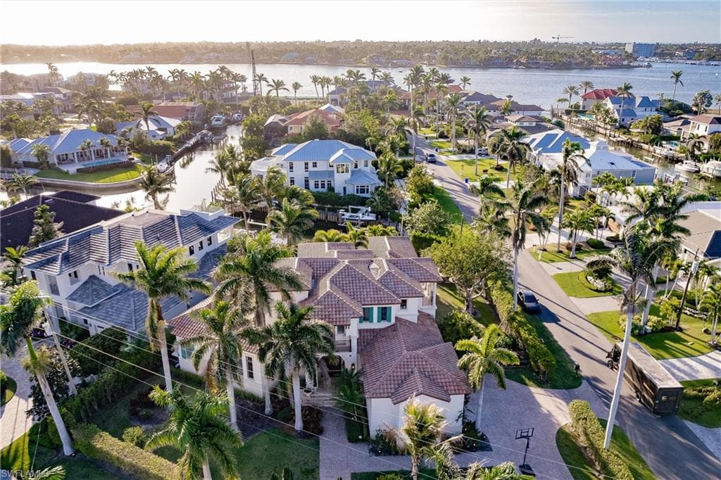1801 Kingfish Rd, Naples, FL 34102-34