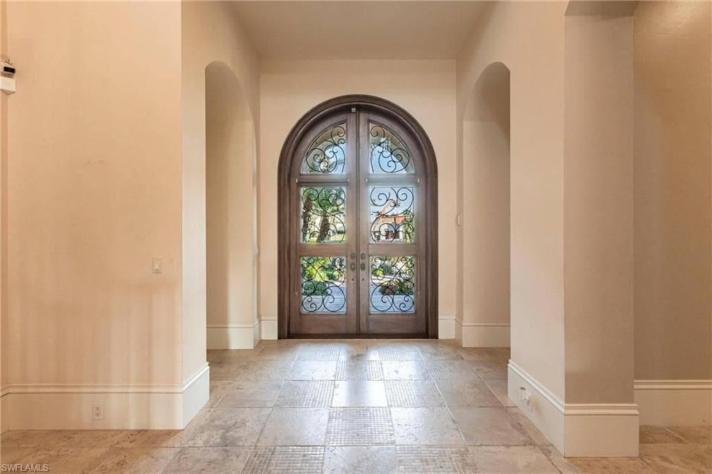 1801 Kingfish Rd, Naples, FL 34102-6