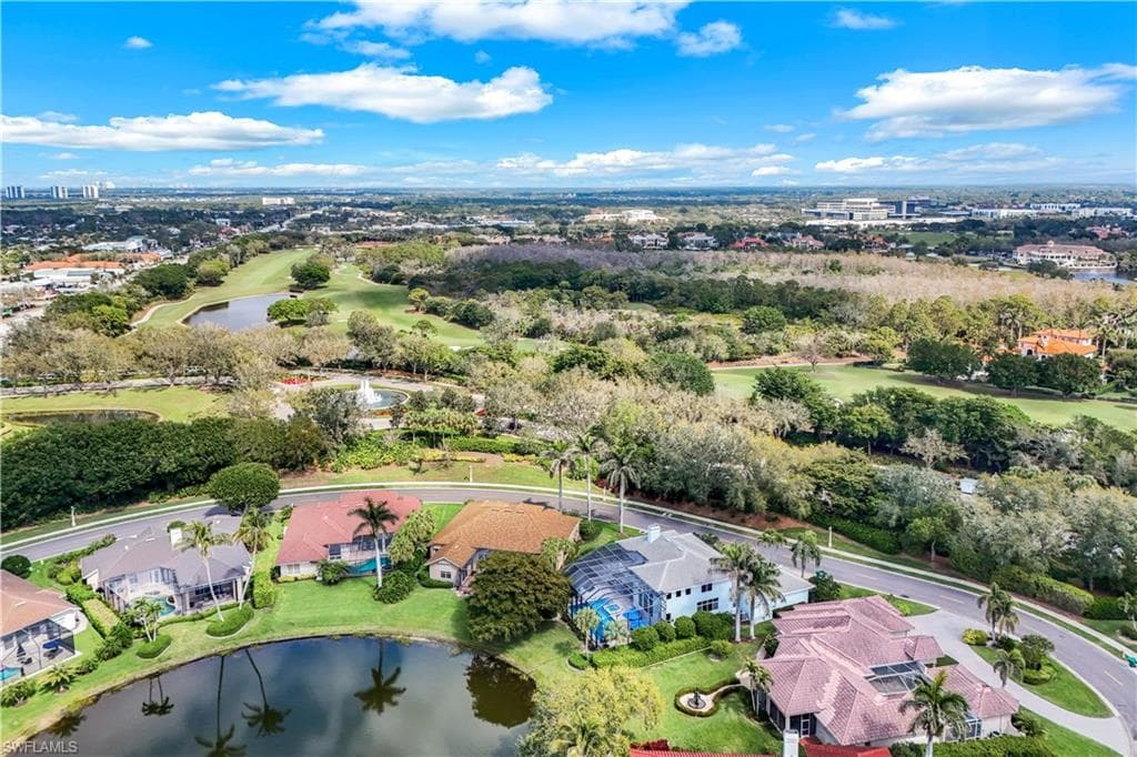 914 Spanish Moss Trl, Naples, FL 34108-44