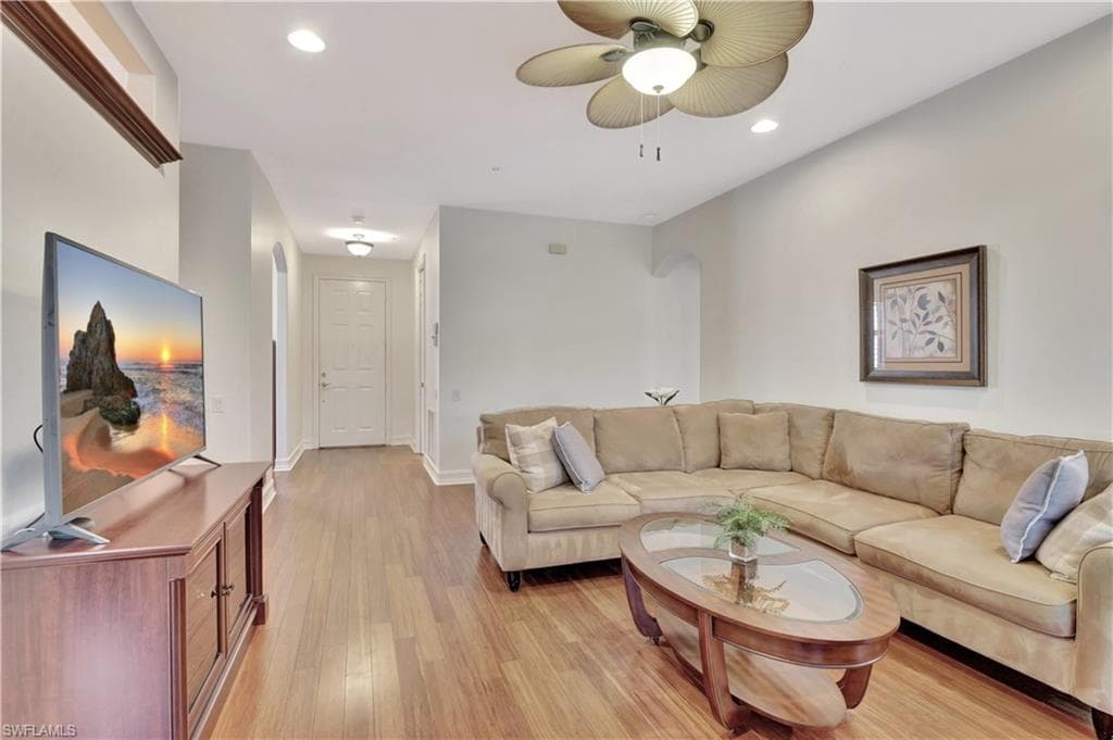 849 Carrick Bend Cir 102, Naples, FL 34110-4