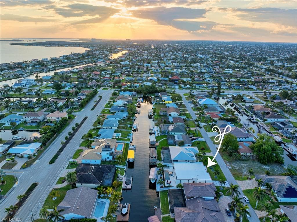 836 Miramar Ct, Cape Coral, FL 33904-25