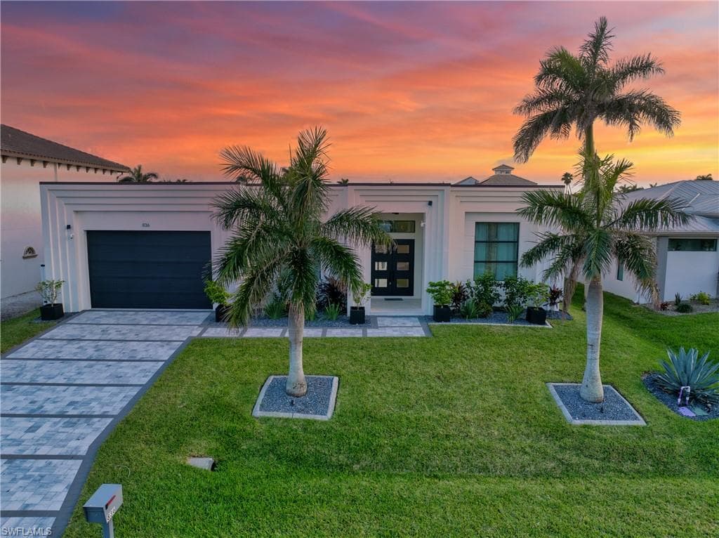 836 Miramar Ct, Cape Coral, FL 33904-5