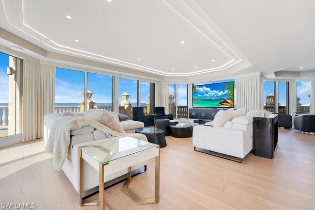 /property-images/225027928-2.jpg