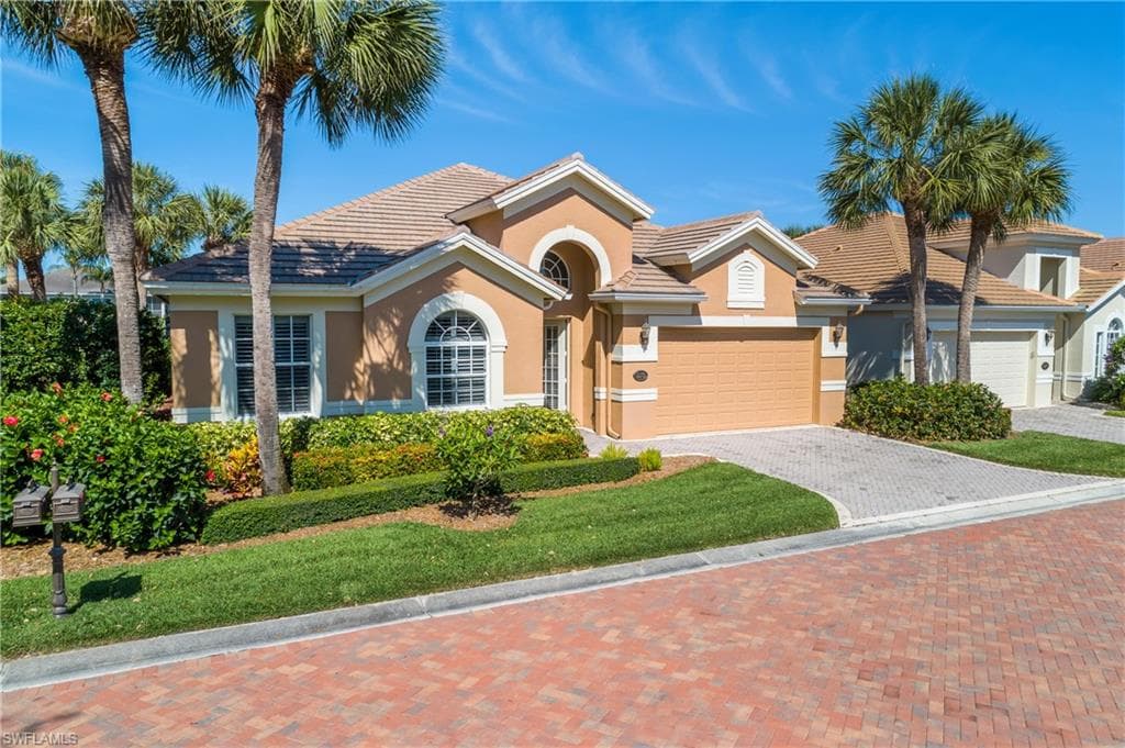 2272 Island Cove Cir, Naples, FL 34109-9