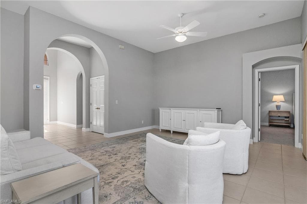 2272 Island Cove Cir, Naples, FL 34109-13
