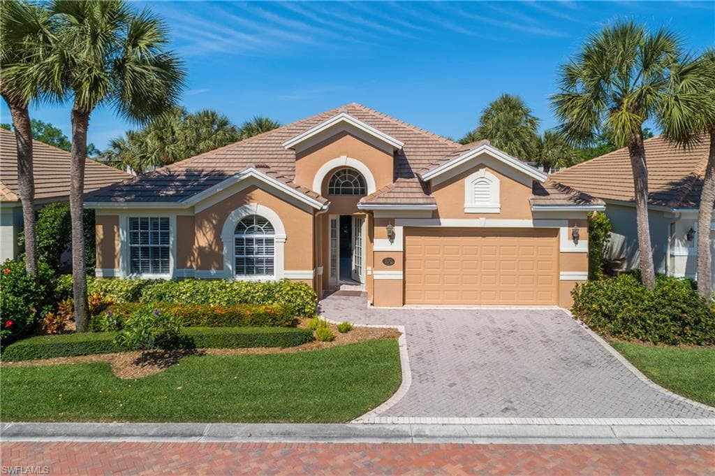 2272 Island Cove Cir, Naples, FL 34109-1