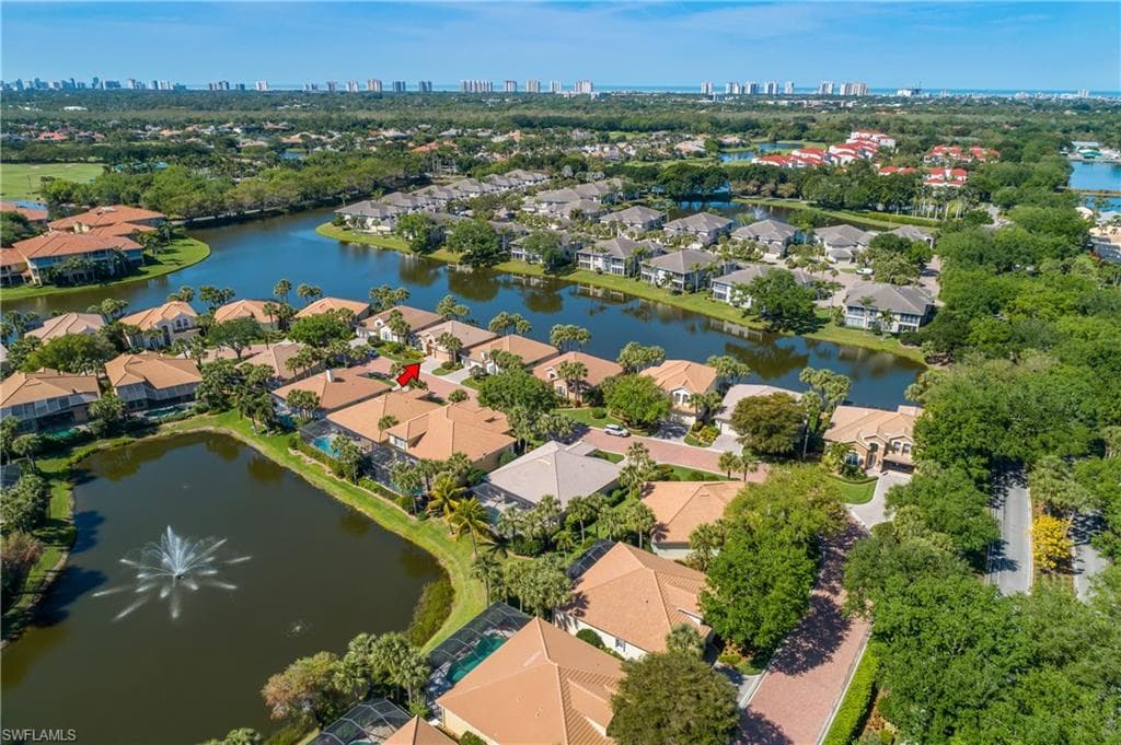 2272 Island Cove Cir, Naples, FL 34109-2