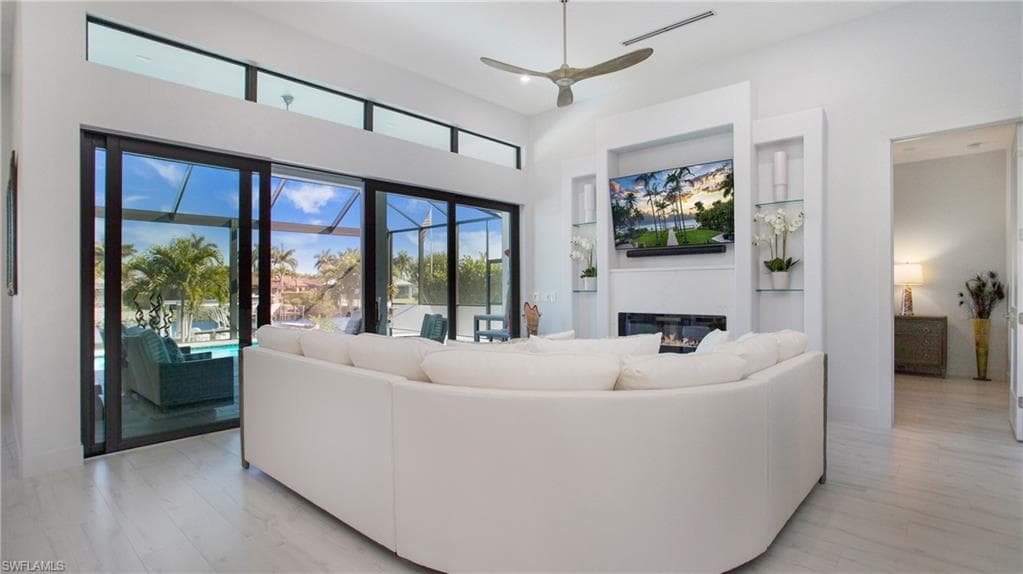 141 Wilderness Cay, Naples, FL 34114-8