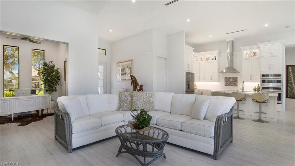 141 Wilderness Cay, Naples, FL 34114-10