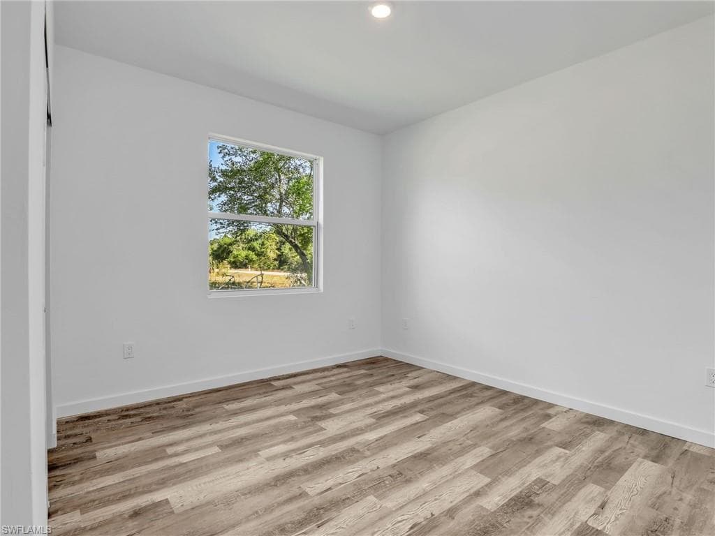 1025/1027 Meadow Rd, Lehigh Acres, FL 33973-20