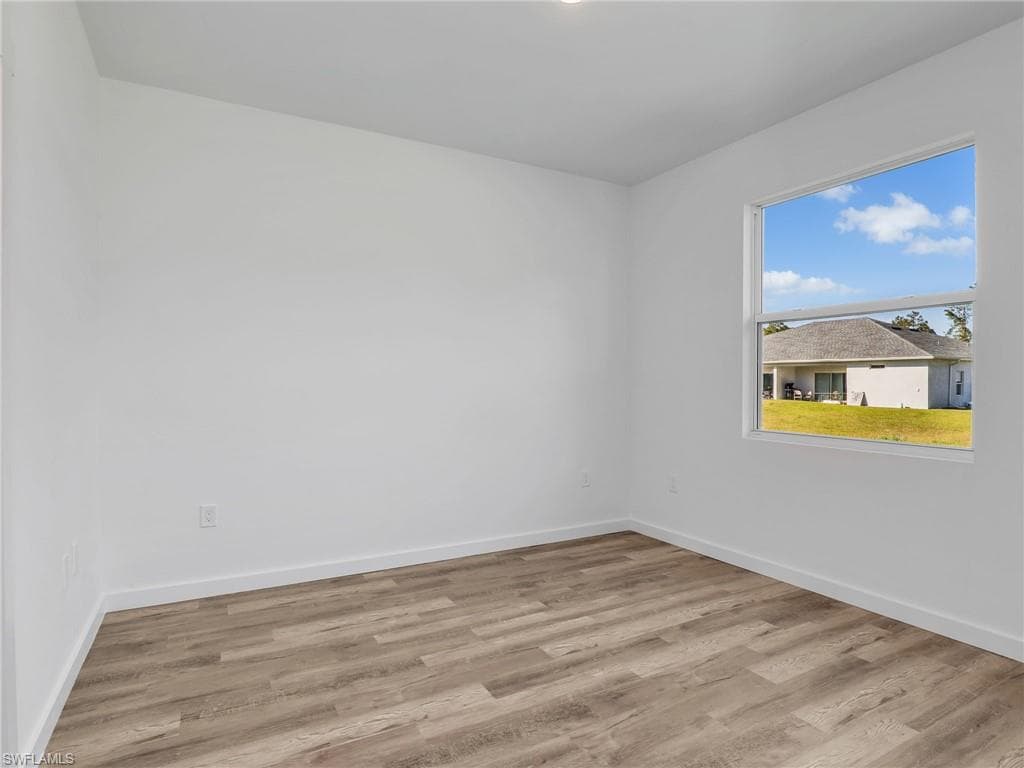 1025/1027 Meadow Rd, Lehigh Acres, FL 33973-35