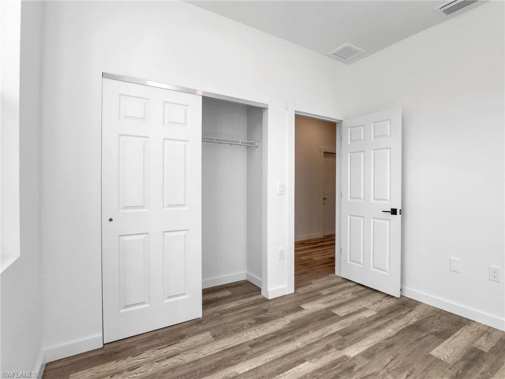1025/1027 Meadow Rd, Lehigh Acres, FL 33973-39