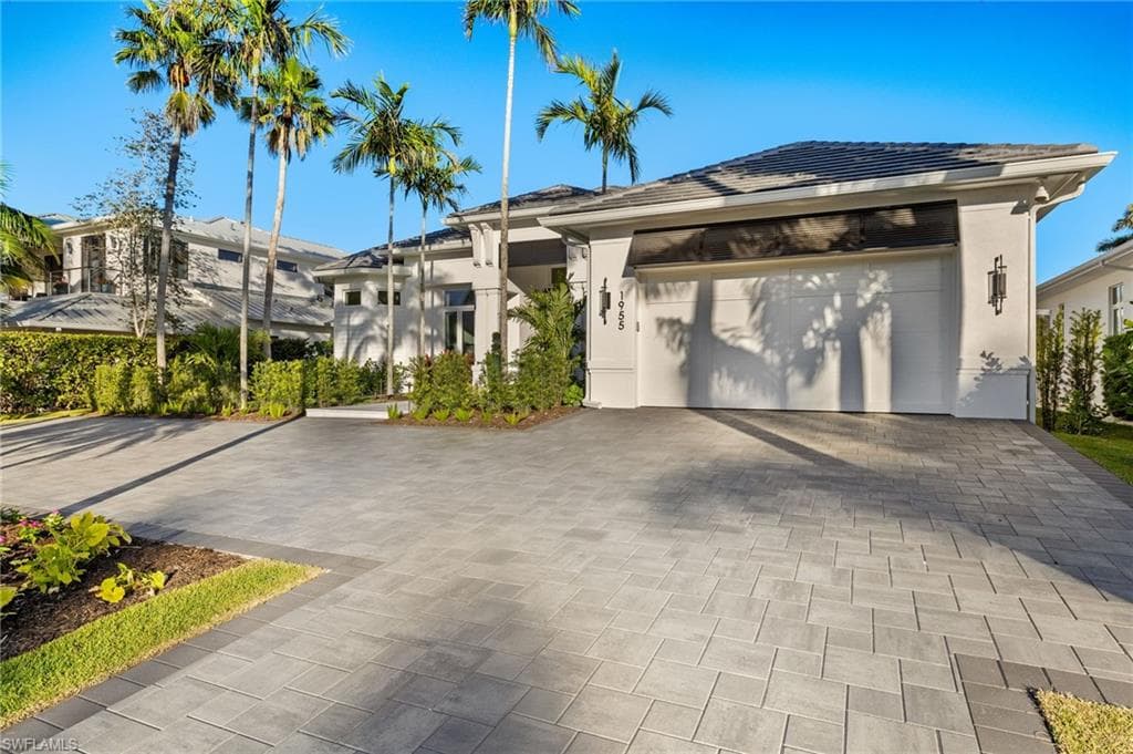 1955 Tarpon Rd, Naples, FL 34102-43