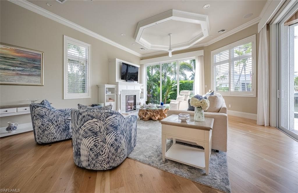 1266 Cobia Ct, Naples, FL 34102-16