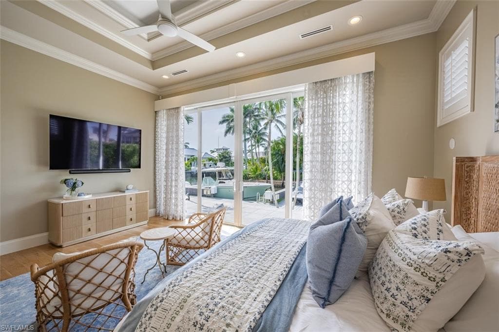 1266 Cobia Ct, Naples, FL 34102-19