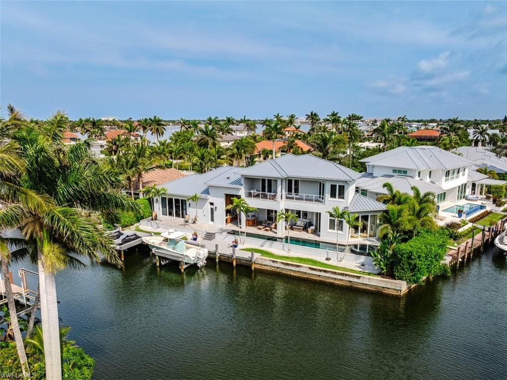 1266 Cobia Ct, Naples, FL 34102-2
