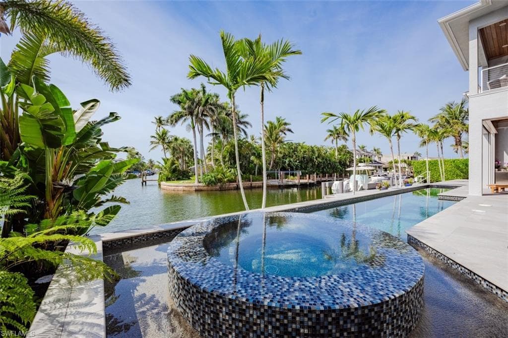 1266 Cobia Ct, Naples, FL 34102-42