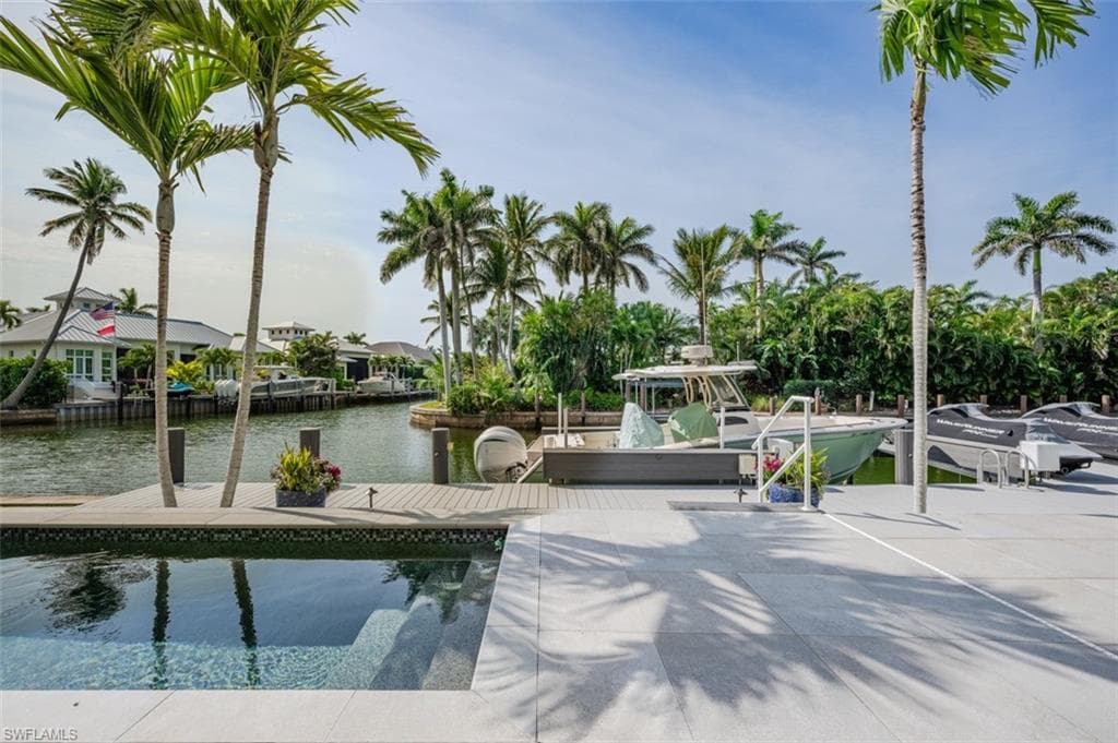 1266 Cobia Ct, Naples, FL 34102-44