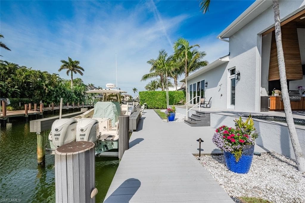 1266 Cobia Ct, Naples, FL 34102-45