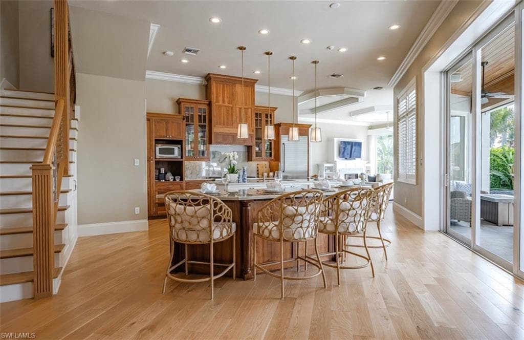 1266 Cobia Ct, Naples, FL 34102-7