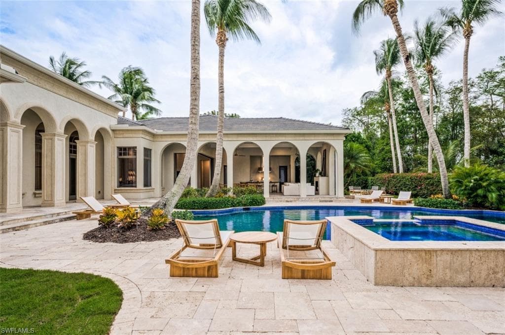 1429 Nighthawk Pt, Naples, FL 34105-4