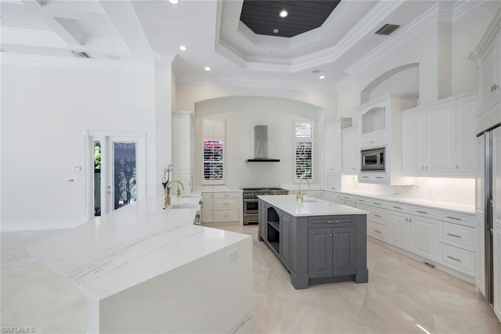 1421 Nighthawk Pt, Naples, FL 34105-16