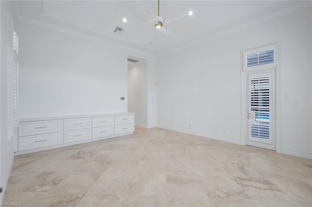 1421 Nighthawk Pt, Naples, FL 34105-38