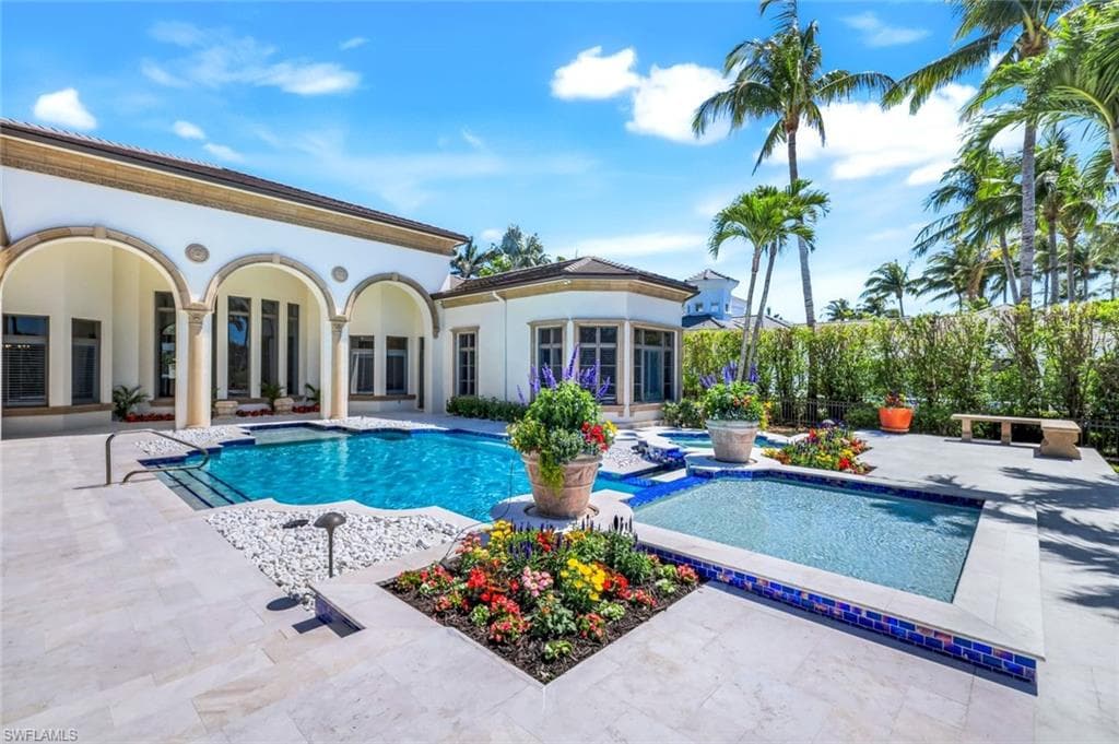 1421 Nighthawk Pt, Naples, FL 34105-3