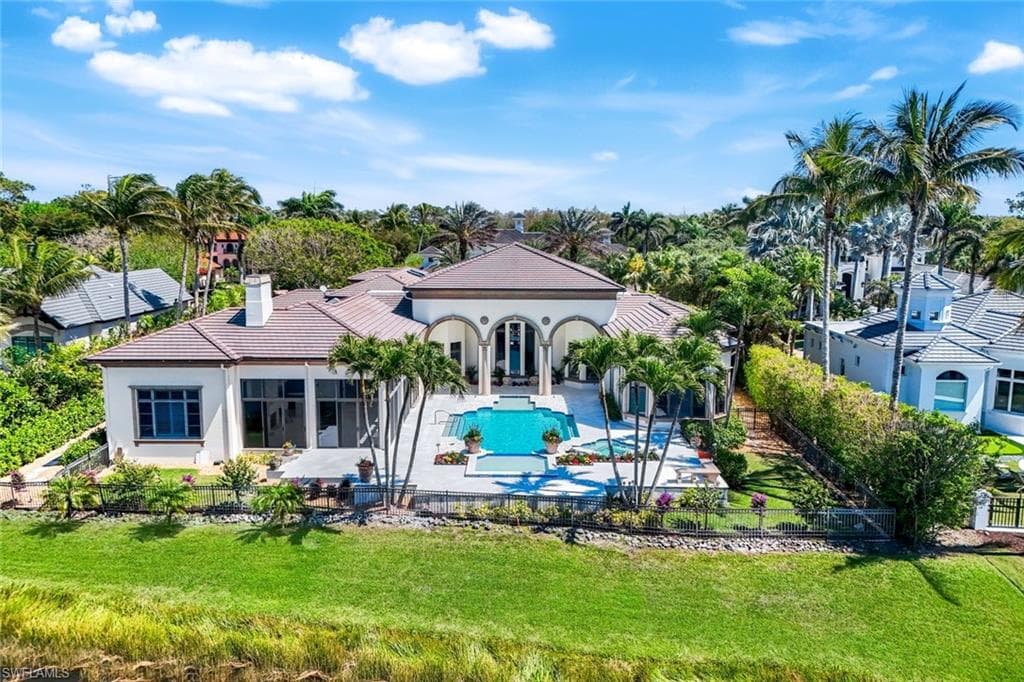 1421 Nighthawk Pt, Naples, FL 34105-4