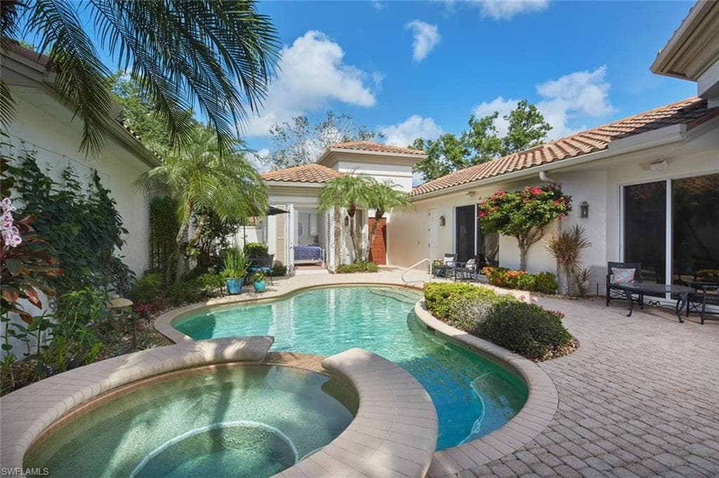 1268 Grand Isle Ct, Naples, FL 34108-21