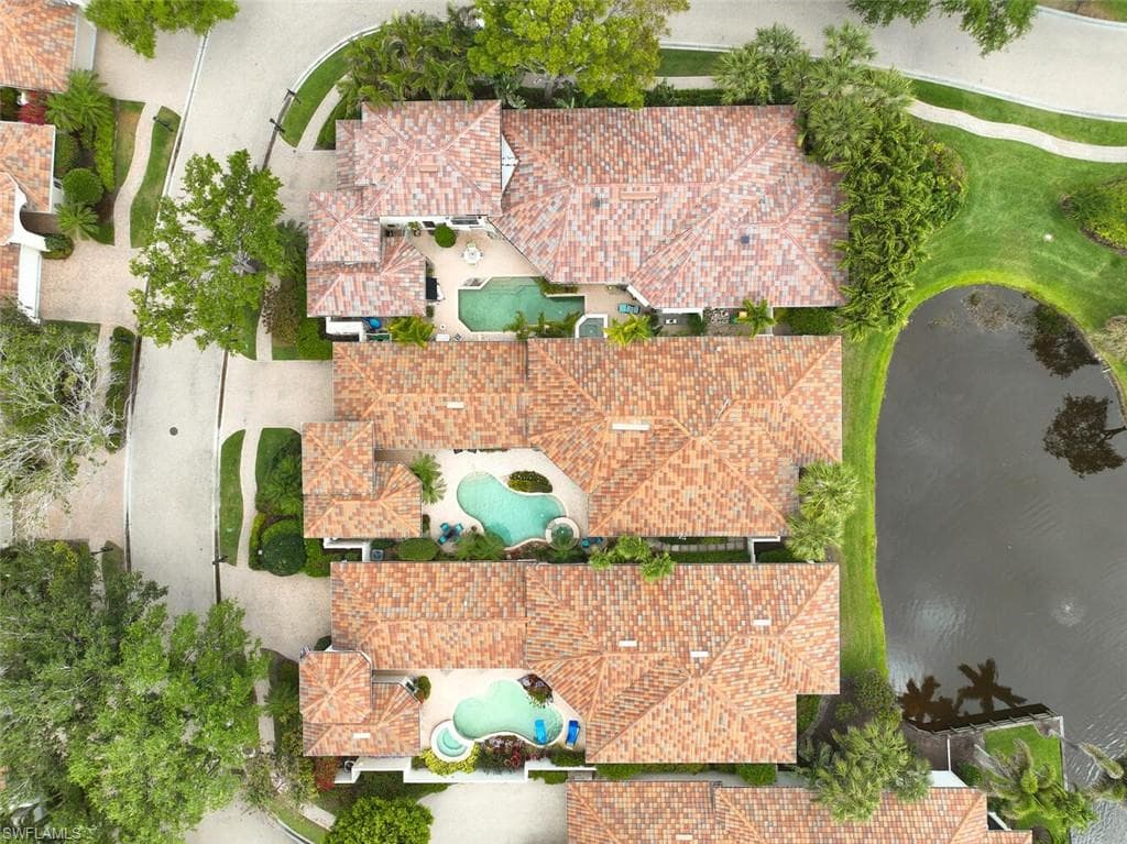 1268 Grand Isle Ct, Naples, FL 34108-30
