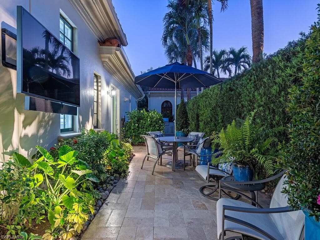 2618 Trillium Way, Naples, FL 34105-25