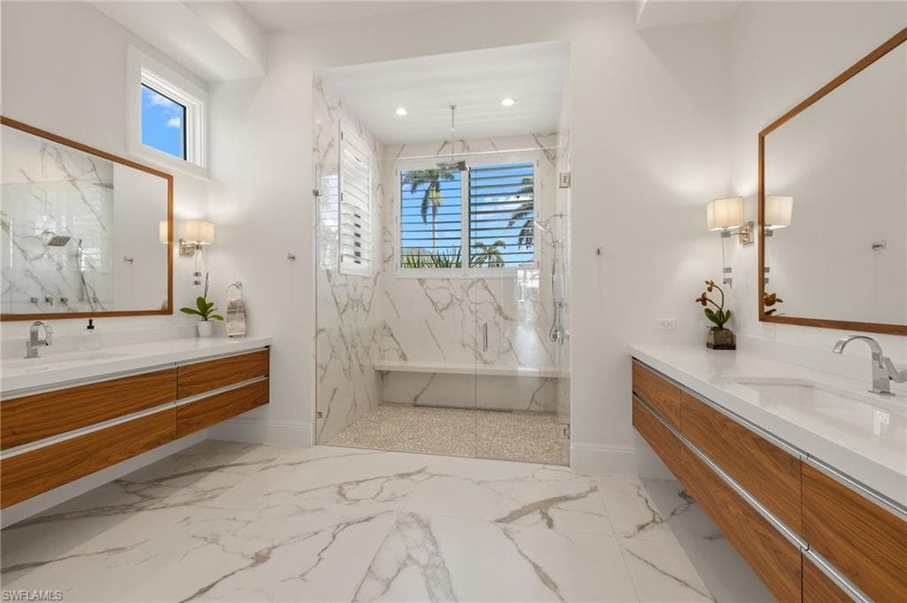 2500 Tarpon Rd, Naples, FL 34102-26