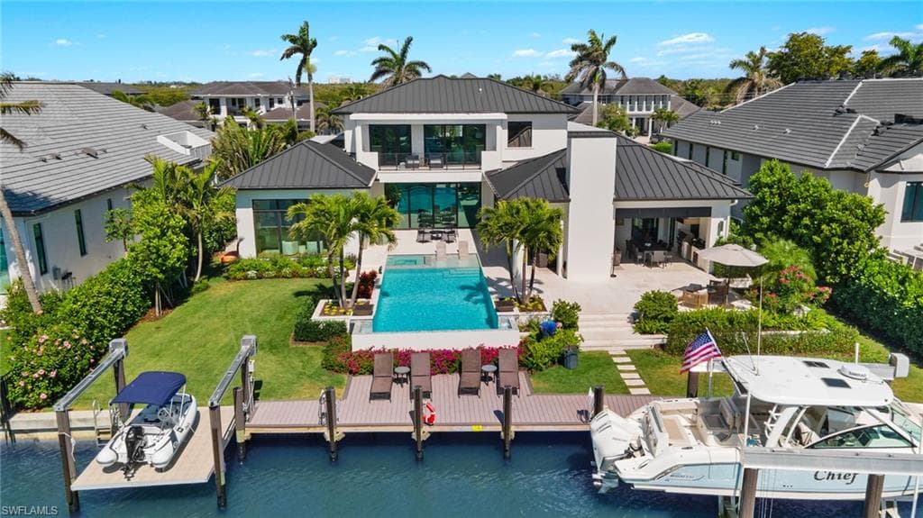 2500 Tarpon Rd, Naples, FL 34102-2