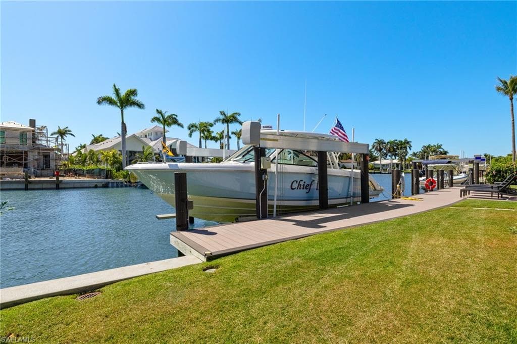 2500 Tarpon Rd, Naples, FL 34102-42