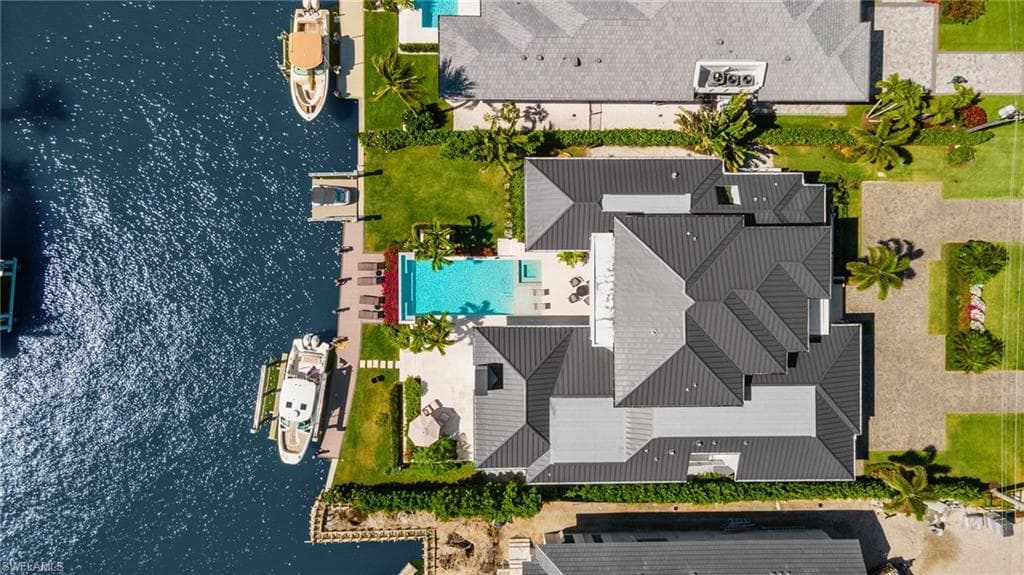 2500 Tarpon Rd, Naples, FL 34102-47