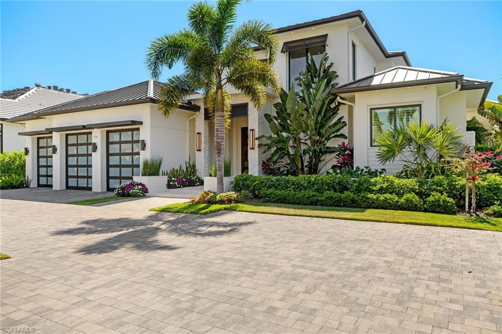2500 Tarpon Rd, Naples, FL 34102-3