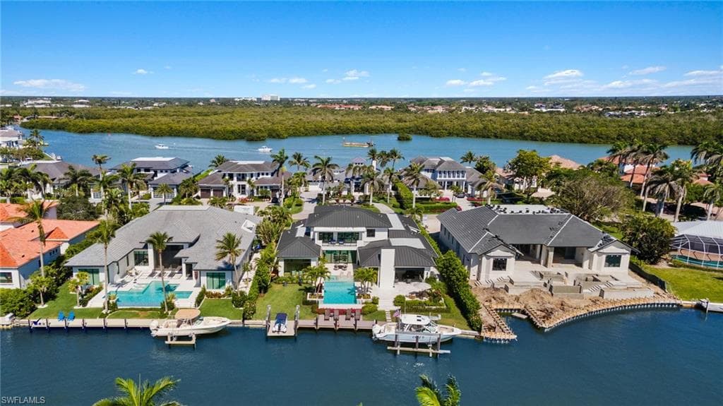 2500 Tarpon Rd, Naples, FL 34102-49